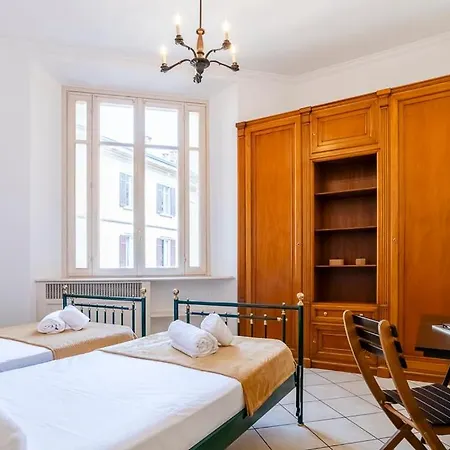 Double Bedroom Luxury * Como